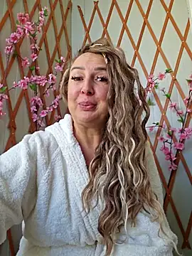 Snapshot of MariaRichi_ chatting on 11, 9, 2025 MariaRichi  online show from 11, 9, 2025