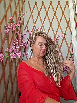 Snapshot of MariaRichi_ chatting on 21, 9, 2025 MariaRichi  online show from 21, 9, 2025