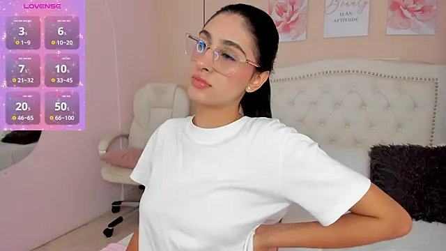 Ashley Evans18 online show from 28, 2, 2025