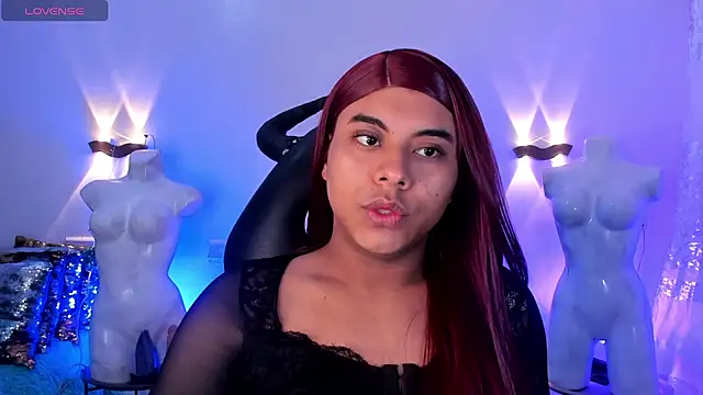 Snapshot of Emili_Roux chatting on 13, 3, 2026 Emili Roux online show from 13, 3, 2026