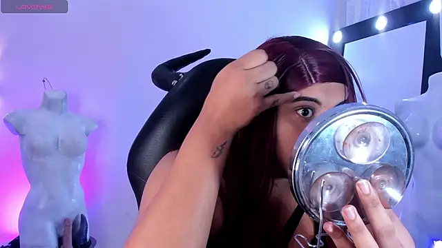 Snapshot of Emili_Roux chatting on 22, 3, 2026 Emili Roux online show from 22, 3, 2026