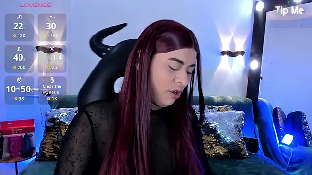 Snapshot of Emili_Roux chatting on 1, 4, 2026 Emili Roux online show from 1, 4, 2026