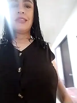 Snapshot of hailey85 chatting on 16, 12, 2025 hailey85 online show from 16, 12, 2025