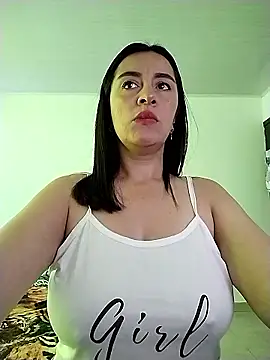 Snapshot of hailey85 chatting on 9, 1, 2026 hailey85 online show from 9, 1, 2026