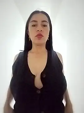 Snapshot of hailey85 chatting on 11, 1, 2026 hailey85 online show from 11, 1, 2026