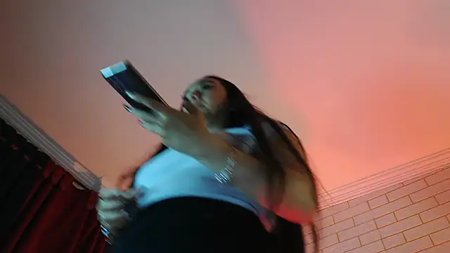 Snapshot of NYX1126 chatting on 5, 4, 2026 NYX1126 online show from 5, 4, 2026