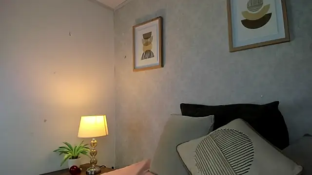 Caroline dh online show from 14, 11, 2025