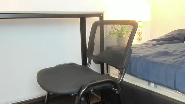 Caroline dh online show from 12, 2, 2026