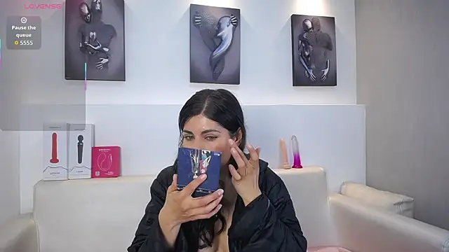 Melodi Roux online show from 7, 1, 2026