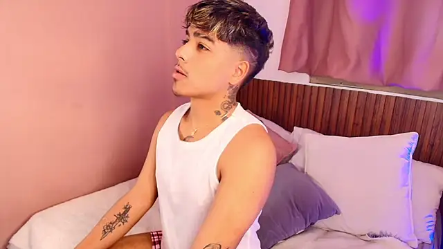 kiing azahell online show from 18, 10, 2025