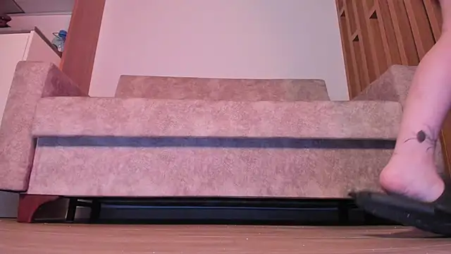 Yuriko May online show from 17, 3, 2025