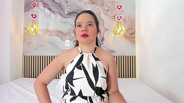 Snapshot of EvelynSweet1 chatting on 8, 7, 2026 EvelynSweet1 online show from 8, 7, 2026