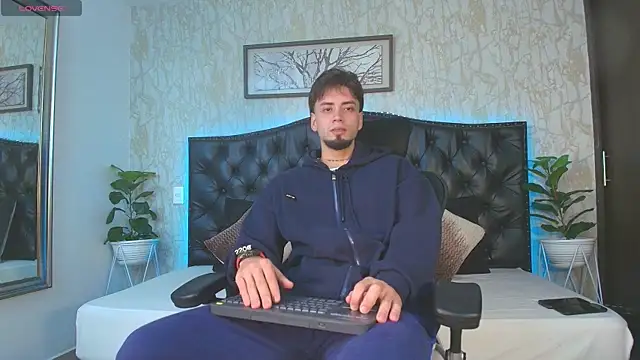 Snapshot of MattDevon chatting on 11, 2, 2026 MattDevon online show from 11, 2, 2026