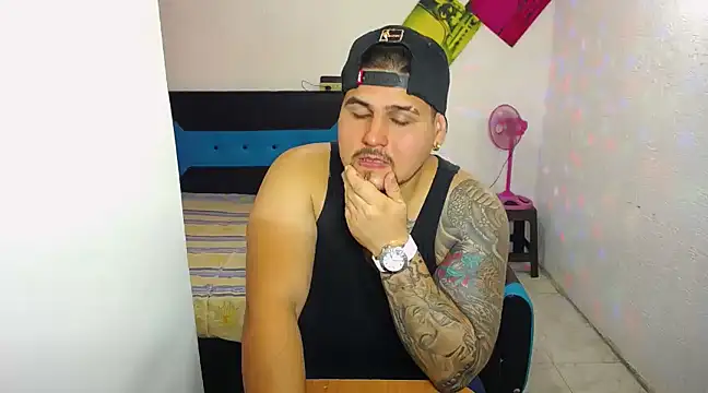 Snapshot of pitbullveryhot chatting on 13, 3, 2025 pitbullveryhot online show from 13, 3, 2025