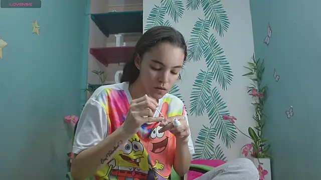 Mia-kalinfa online show from 3, 12, 2024