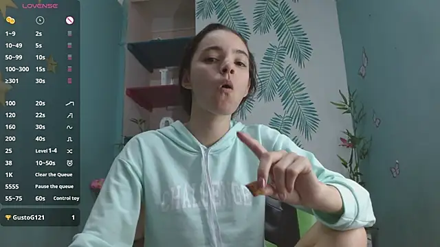 Mia-kalinfa online show from 6, 12, 2024