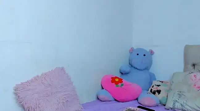 Snapshot of StassieBell chatting on 27, 12, 2024 StassieBell online show from 27, 12, 2024