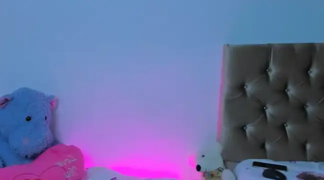 Snapshot of StassieBell chatting on 13, 2, 2025 StassieBell online show from 13, 2, 2025