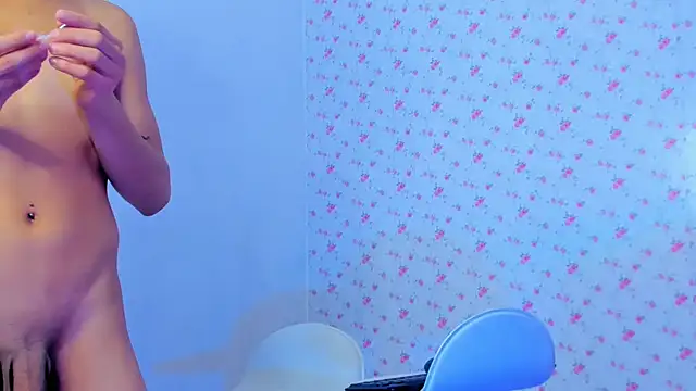 Snapshot of StassieBell chatting on 4, 10, 2025 StassieBell online show from 4, 10, 2025