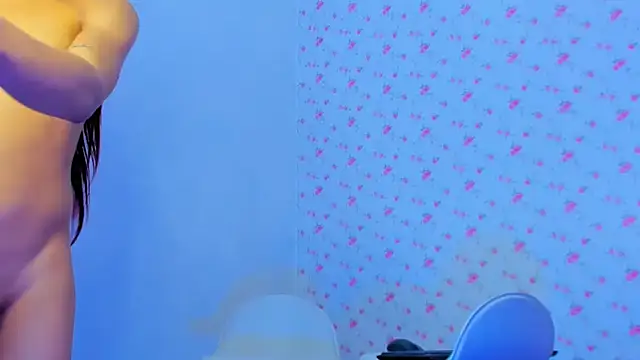 Snapshot of StassieBell chatting on 9, 10, 2025 StassieBell online show from 9, 10, 2025