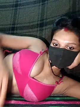 Hoty girl 143 online show from 6, 4, 2026