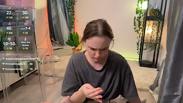 Lella Ryann  online show from 8, 3, 2025