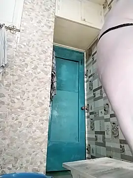 Holly-69 online show from 6, 3, 2026