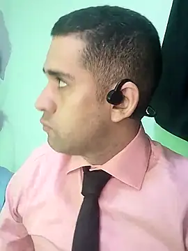 Snapshot of CRISTHIAN_GREY01 chatting on 30, 1, 2025 CRISTHIAN GREY01 online show from 30, 1, 2025