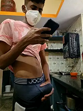 KissesBoyAD online show from 16, 12, 2024