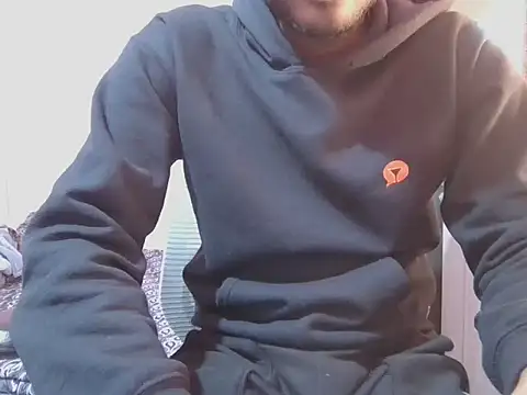 KissesBoyAD online show from 27, 11, 2025