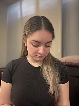 imlindapink online show from 11, 11, 2025