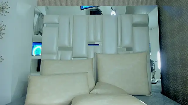 Snapshot of Valery_Foxx_ chatting on 14, 12, 2024 Valery Foxx online show from 14, 12, 2024