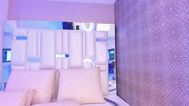 Snapshot of Valery_Foxx_ chatting on 17, 12, 2024 Valery Foxx online show from 17, 12, 2024