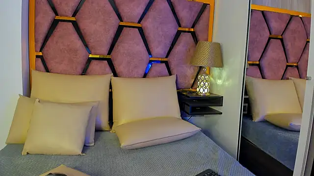 Snapshot of Valery_Foxx_ chatting on 22, 12, 2024 Valery Foxx online show from 22, 12, 2024