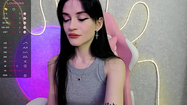 Snapshot of Molly_Crystall chatting on 1, 5, 2026 Molly Crystall online show from 1, 5, 2026
