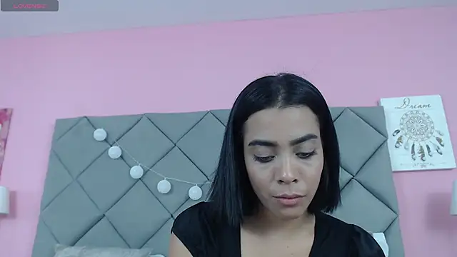 SaraSchmitt online show from 30, 1, 2025