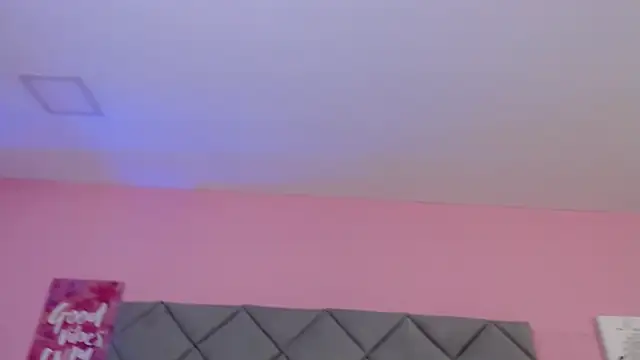 SaraSchmitt online show from 8, 2, 2025