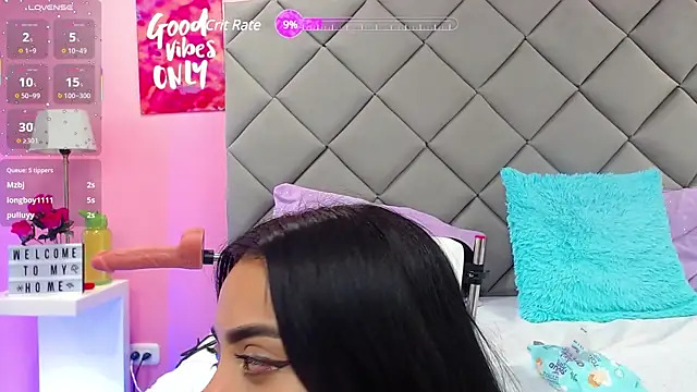 SaraSchmitt online show from 22, 2, 2025