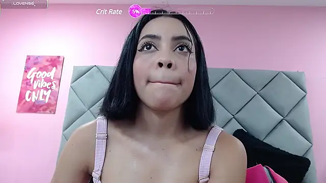 SaraSchmitt online show from 1, 3, 2025