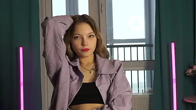 norakisses online show from 5, 12, 2024