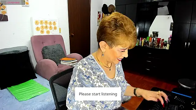 Snapshot of Angelina_Stone_65 chatting on 4, 5, 2026 Angelina Stone 65 online show from 4, 5, 2026