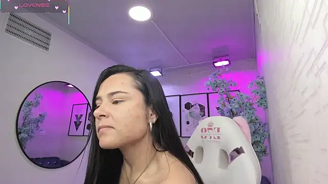 Tiara rr online show from 14, 2, 2026