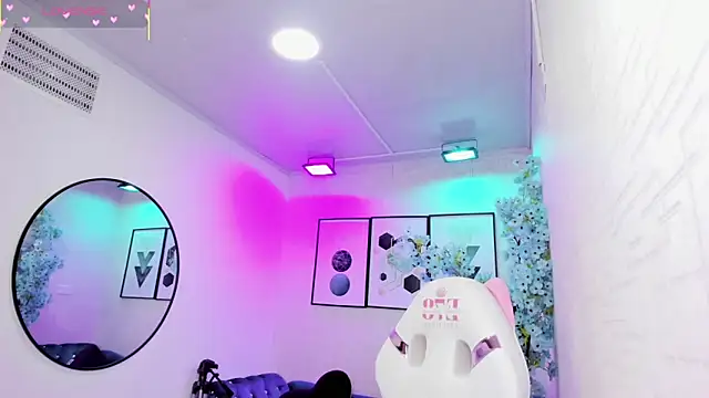 Tiara rr online show from 20, 3, 2026