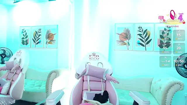 Ema louis  online show from 7, 4, 2026