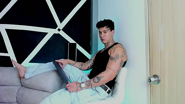 JUSTIN FULLER1 online show from 1, 11, 2025