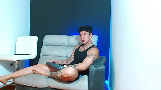 JUSTIN FULLER1 online show from 4, 3, 2026