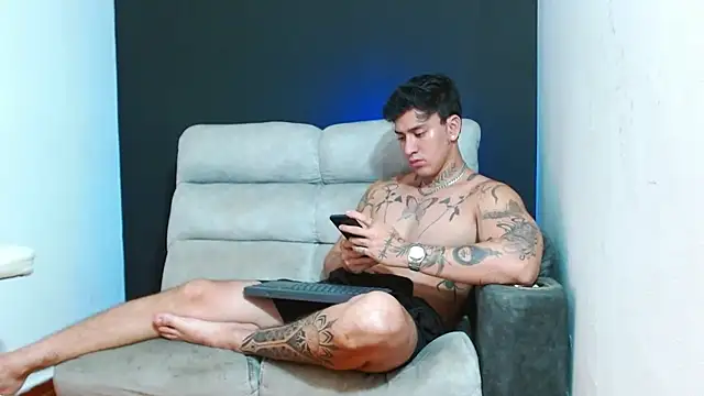 JUSTIN FULLER1 online show from 9, 7, 2026