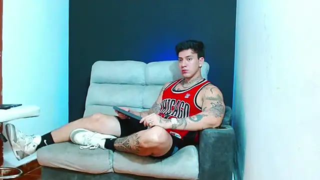JUSTIN FULLER1 online show from 16, 7, 2026