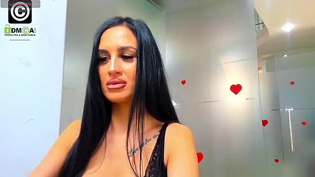 Queenrafaella online show from 5, 3, 2026