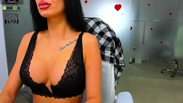 Queenrafaella online show from 12, 3, 2026